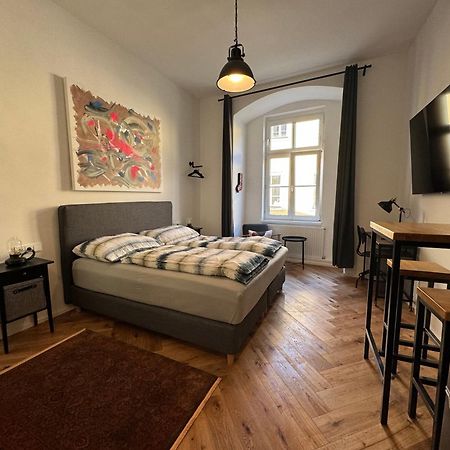 Industrial Apartment Schlossberg Linz Exterior foto