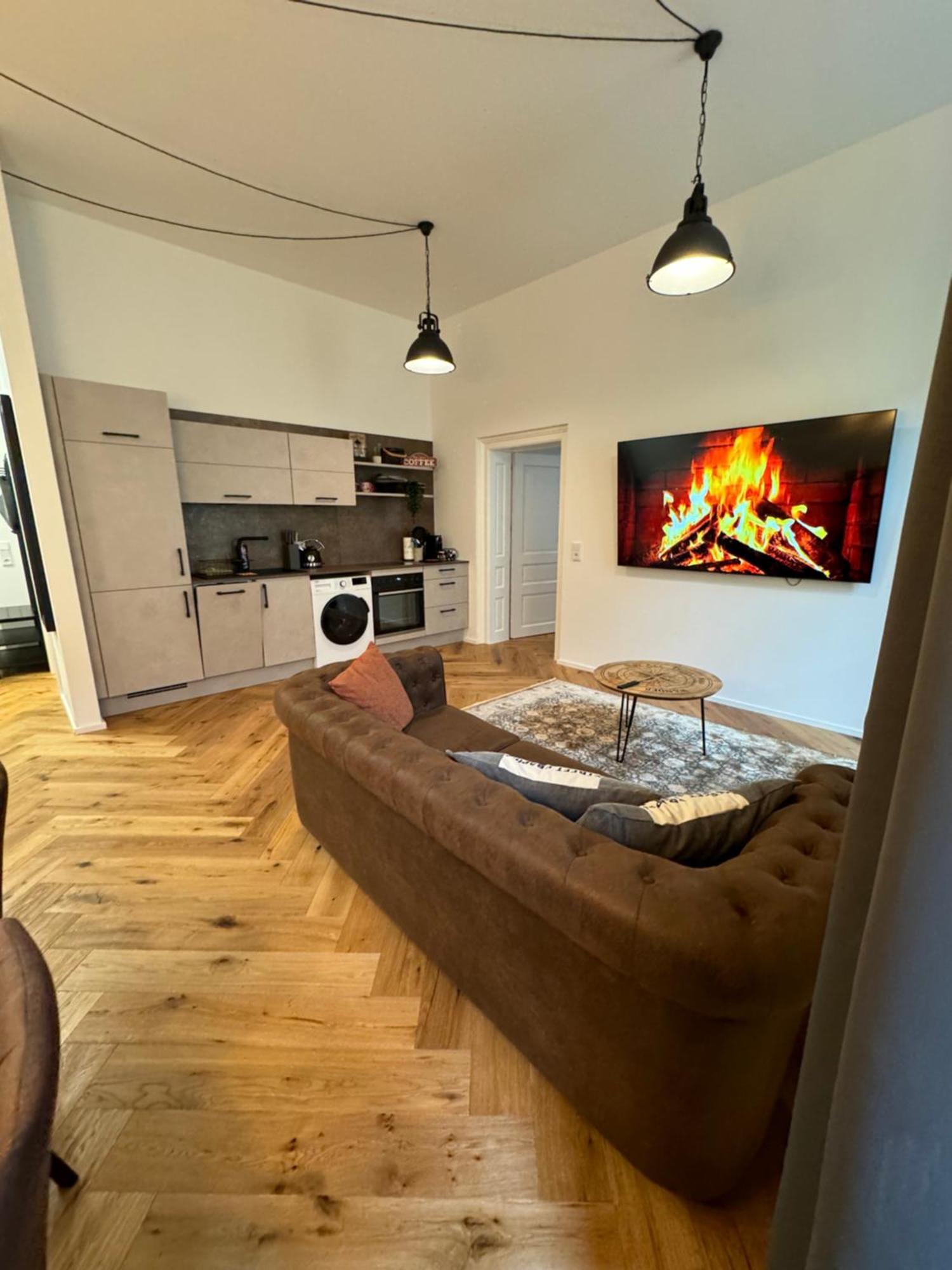 Industrial Apartment Schlossberg Linz Exterior foto