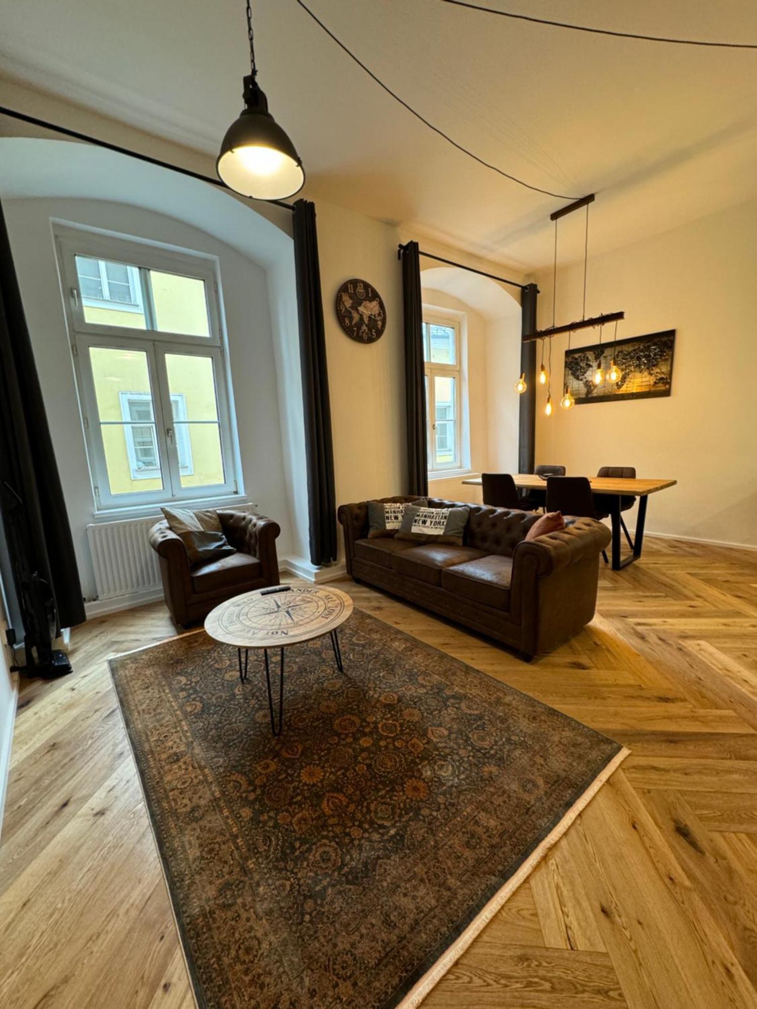 Industrial Apartment Schlossberg Linz Exterior foto